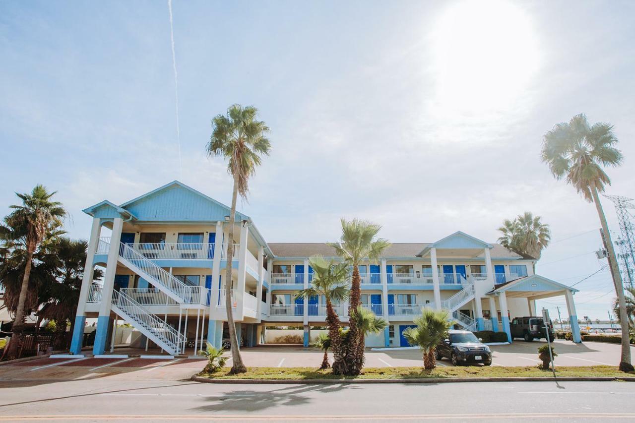 Scottish Inn & Suites - Kemah Boardwalk Exterior photo