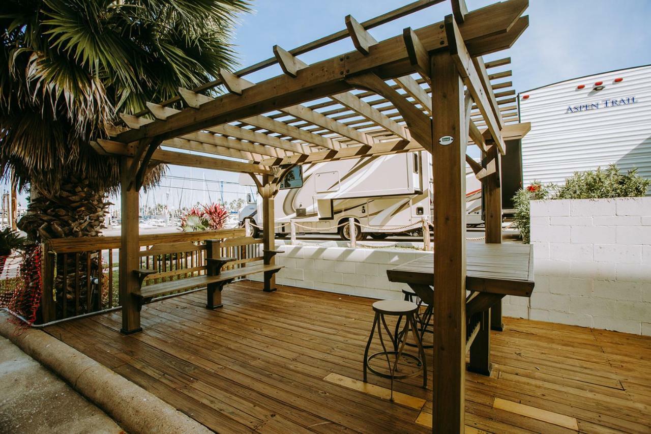 Scottish Inn & Suites - Kemah Boardwalk Exterior photo
