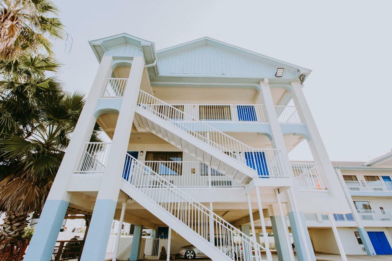 Scottish Inn & Suites - Kemah Boardwalk Exterior photo
